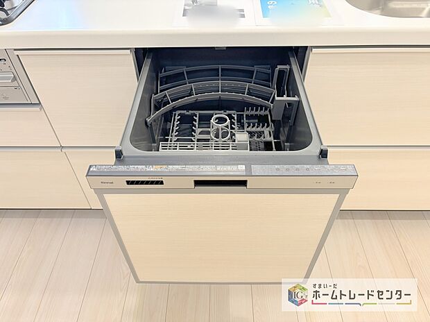 【【食器洗浄乾燥機】】後片付けもラクラクなビルトイン食洗機付き。洗い終わった
食器の水切りや乾燥としても便利です。