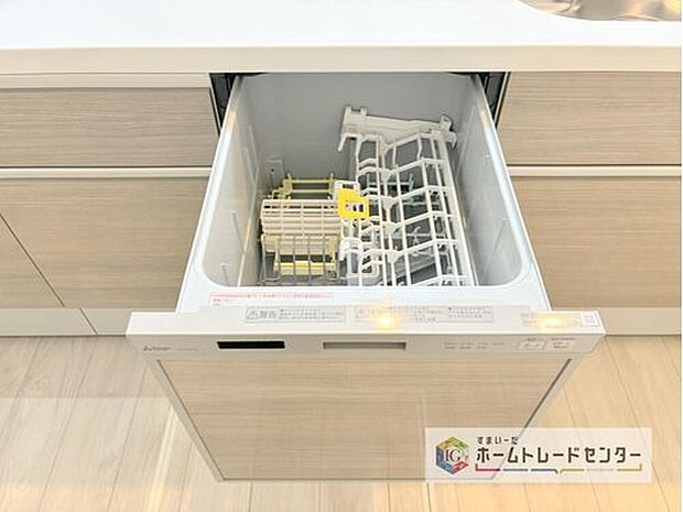 【【食器洗浄乾燥機】】後片付けもラクラクなビルトイン食洗機付き。洗い終わった食器の水切りや乾燥としても便利です。