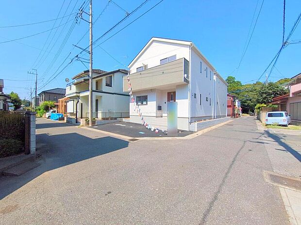 【前面道路含む現地写真】土日のご予約はもちろん、平日やお仕事のお時間に合わせてのご案内も実施しています。まずはお客様のご都合をお伺いさせて頂き、それに合う形で物件のご紹介をさせていただきます。お気軽にお問い合わせください。