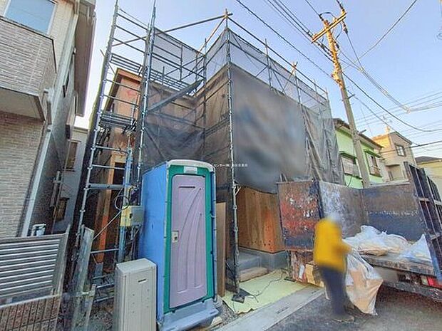 【前面道路含む現地写真】資料請求やご案内も即日対応いたします♪同じ施工例の物件見学や、完成イメージプレゼンテーションも承っております。どのような建物が建つか、間取りの広さは？など気になる点を一つ一つご説明させていただきます。