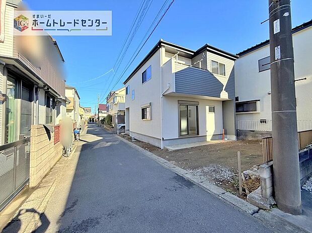 【前面道路含む現地写真】土日のご予約はもちろん、平日やお仕事のお時間に合わせてのご案内も実施しています。まずはお客様のご都合をお伺いさせて頂き、それに合う形で物件のご紹介をさせていただきます。お気軽にお問い合わせください。