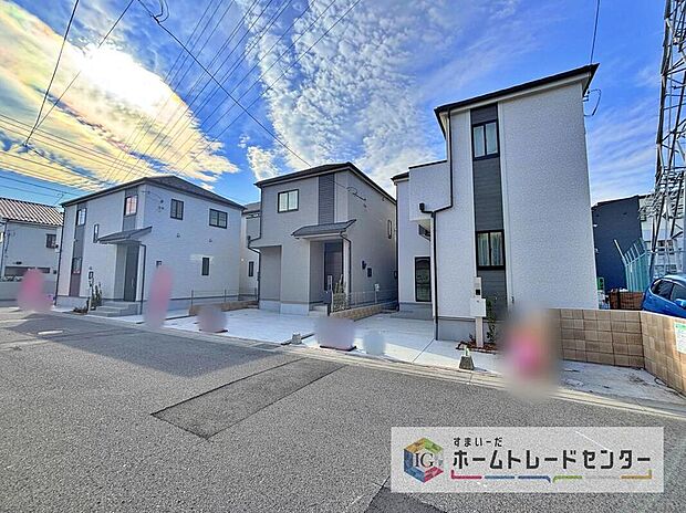 【現地外観写真】建物内部まで完成いたしましたので、ご自由に、お好きなだけゆっくりとご見学いただけます。実際の広さの感覚や、日当たりの良し悪し、お客様ご自身でぜひご確認ください。本日のご案内も可能です。