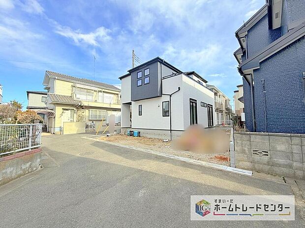 【前面道路含む現地写真】土日のご予約はもちろん、平日やお仕事のお時間に合わせてのご案内も実施しています。まずはお客様のご都合をお伺いさせて頂き、それに合う形で物件のご紹介をさせていただきます。お気軽にお問い合わせください。