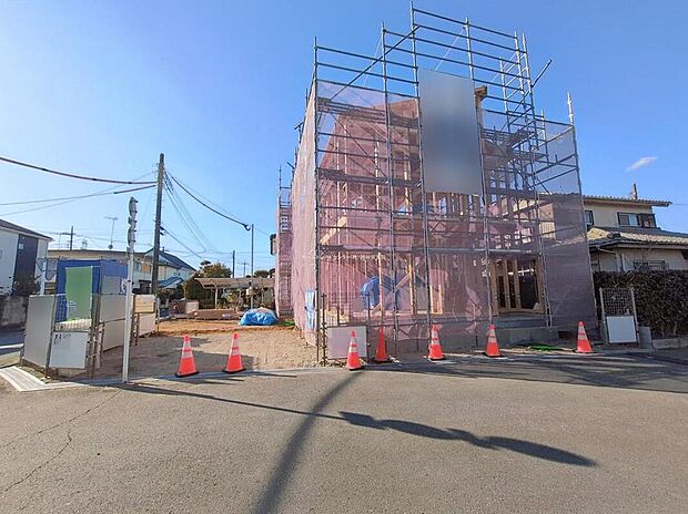 【現地外観写真】土日のご予約はもちろん、平日やお仕事のお時間に合わせてのご案内も実施しています。まずはお客様のご都合をお伺いさせて頂き、それに合う形で物件のご紹介をさせていただきます。お気軽にお問い合わせください。