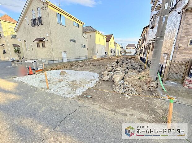 【 現地外観写真】完成してからは見ることのできない、施工方法や構造をしっかりとご確認いただけるのが、建築中の住宅の大きなメリットです。専門知識を持ったスタッフがご説明させていただきます。お気軽にお問い合わせください。