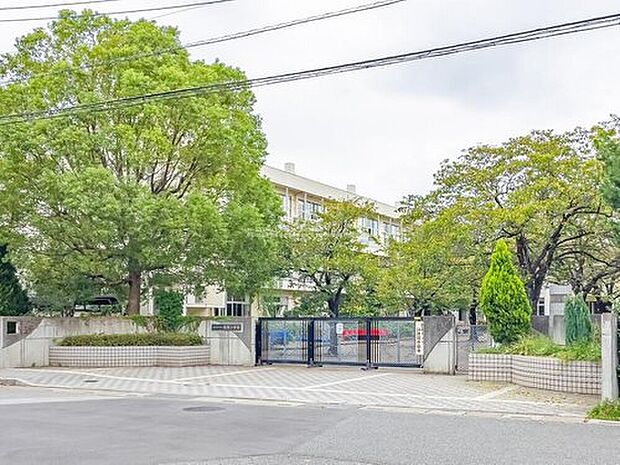 春日部市立豊春小学校（約1,300m）