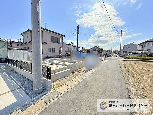 【現地外観写真】どのような建物が建つか、間取りの広さはどうかなど、気になる点は丁寧にご説明いたします。資料請求やご案内は即日対応いたします。土日や平日、お仕事終わりの時間など、ご都合に合わせてご案内いたします。