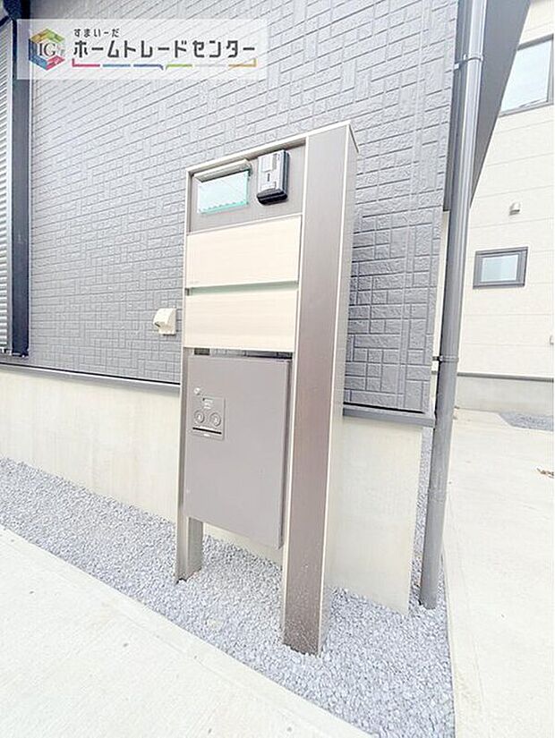 【【宅配BOX】】戸建用の宅配ボックスを設置。通販でのお買い物などお荷物が届く予定があっても時間を気にせず外出できるので大変便利です。
