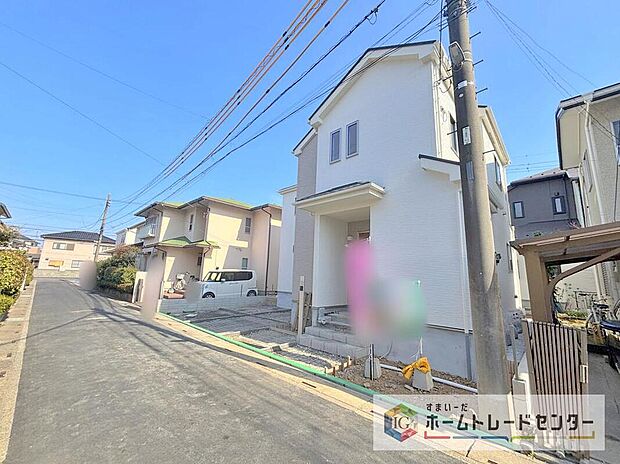 【前面道路含む現地写真】土日のご予約はもちろん、平日やお仕事のお時間に合わせてのご案内も実施しています。まずはお客様のご都合をお伺いさせて頂き、それに合う形で物件のご紹介をさせていただきます。お気軽にお問い合わせください。