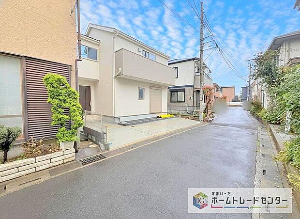 【前面道路含む現地写真】土日のご予約はもちろん、平日やお仕事のお時間に合わせてのご案内も実施しています。まずはお客様のご都合をお伺いさせて頂き、それに合う形で物件のご紹介をさせていただきます。お気軽にお問い合わせください。