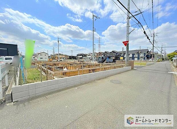 【現地写真】完成してからは見ることのできない、施工方法や構造をしっかりとご確認いただけるのが、建築中の住宅の大きなメリットです。専門知識を持ったスタッフがご説明させていただきます。お気軽にお問い合わせください。