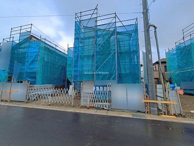 【現地写真】全棟カースペース2台対応♪前面道路も広く、車の出し入れがスムーズに行える分譲地です。居住者以外の通行も少なく、落ち着いた住環境の中でゆったりと新生活を始められます♪