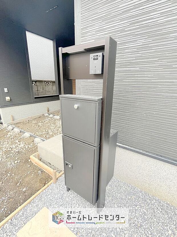【【宅配BOX】】戸建用の宅配ボックスを設置。通販でのお買い物などお荷物が届く予定があっても時間を気にせず外出できるので大変便利です。