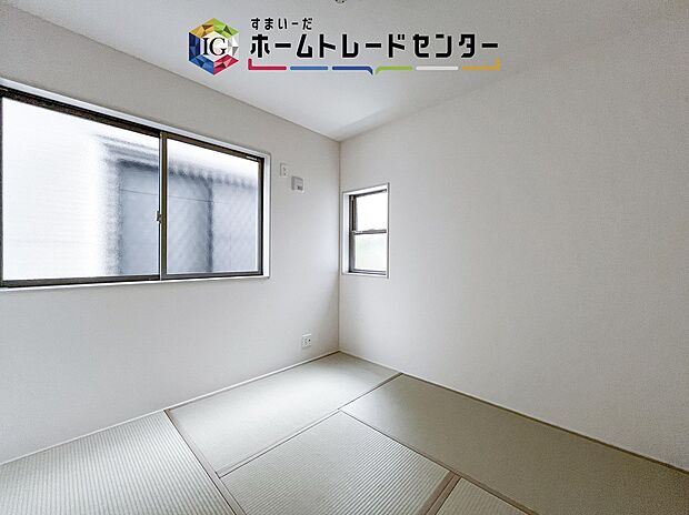 【和洋室】和の落ち着きと洋の使いやすさを両立した和洋室。普段はくつろぎ空間として、来客時には客間として使える便利なマルチスペースです。