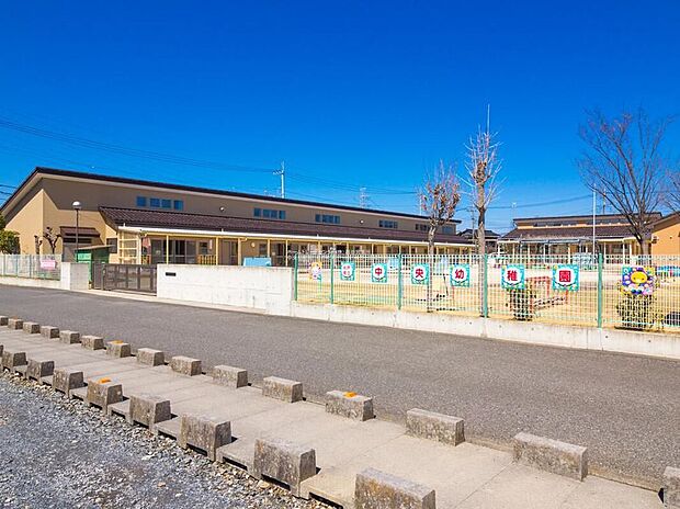 中央幼稚園（約600m）