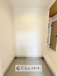 【シューズインクローク】