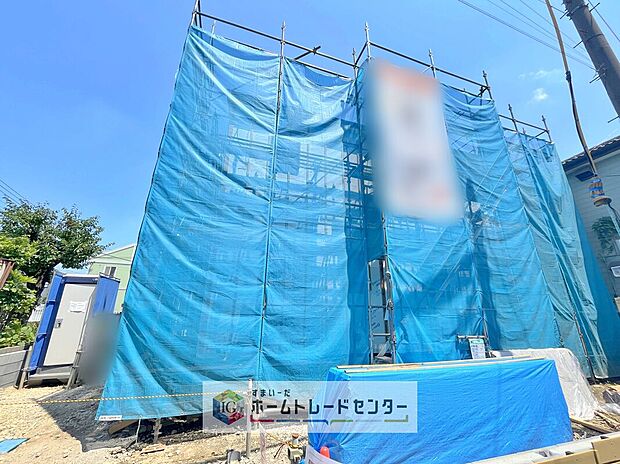 【現地外観写真】完成してからは見ることのできない、施工方法や構造をしっかりとご確認いただけるのが、建築中の住宅の大きなメリットです。専門知識を持ったスタッフがご説明させていただきます。お気軽にお問い合わせください。
