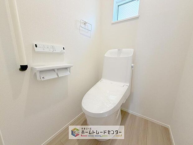 【【トイレ】】トイレスペースが2か所ございますので、朝の混雑時に家族が分散して使用できます。またゲスト用・家族用と分けることも出来ますよ。