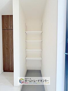 【シューズインクローク】