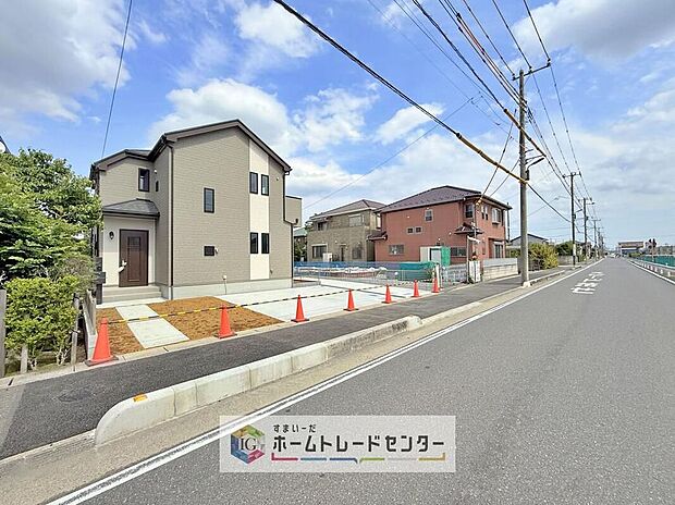 【前面道路含む現地写真】土日のご予約はもちろん、平日やお仕事のお時間に合わせてのご案内も実施しています。まずはお客様のご都合をお伺いさせて頂き、それに合う形で物件のご紹介をさせていただきます。お気軽にお問い合わせください。