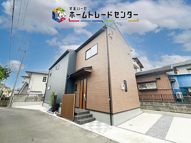 【現地外観写真】爽やかな青空と陽光に包まれる心地よい住空間。ネットでは分からない現地の魅力をぜひご覧ください。人生で大切なお住まいですので、ゆっくりとご見学ください。