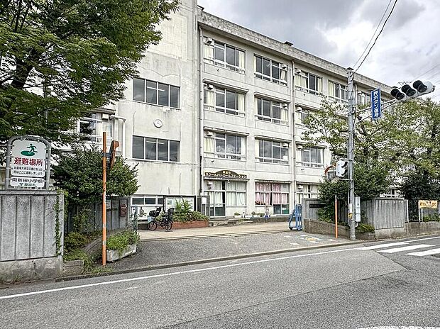 草加市立両新田小学校(約350m)