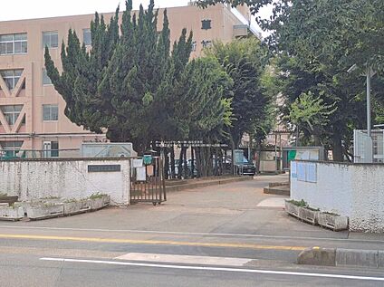 草加市立新栄中学校 1600ｍ(徒歩20分)