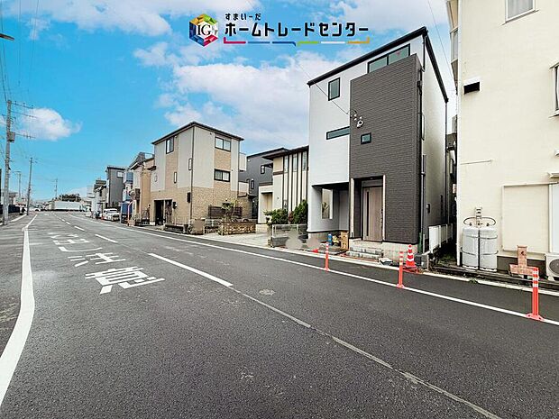 【前面道路含む現地写真】土日のご予約はもちろん、平日やお仕事のお時間に合わせてのご案内も実施しています。まずはお客様のご都合をお伺いさせて頂き、それに合う形で物件のご紹介をさせていただきます。お気軽にお問い合わせください。