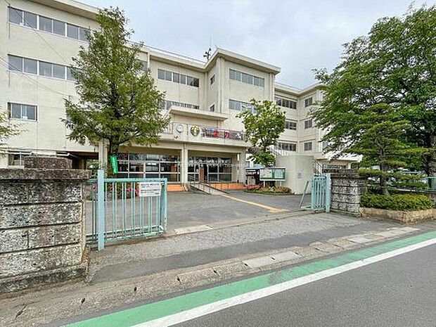 宮代町立須賀中学校（約750m）