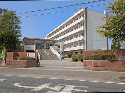 杉戸町立杉戸中学校 450m(徒歩6分)