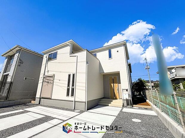 【現地外観写真】資料請求やご見学は即日対応可能♪陽当りや通風など住みやすさの工夫が満載。資料に載っていない街並みや周辺環境は、ぜひ現地で実際にお確かめください。