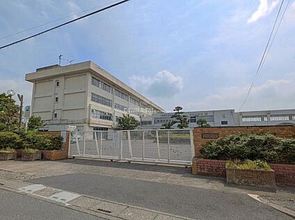 幸手市立幸手中学校 600m(徒歩8分)