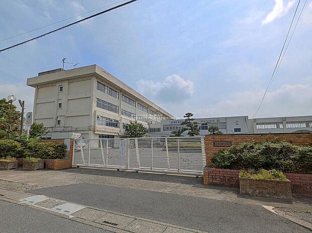 幸手市立幸手中学校（約600m）