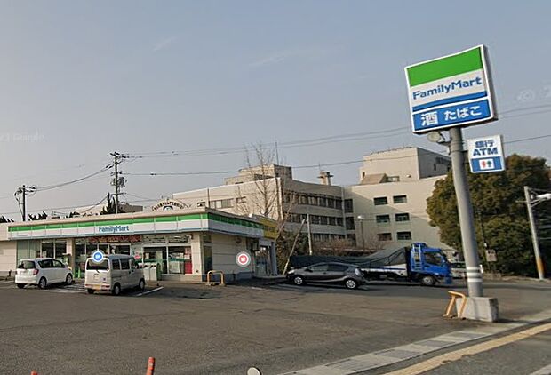 ファミリーマート笠岡市民病院前店（約270m）