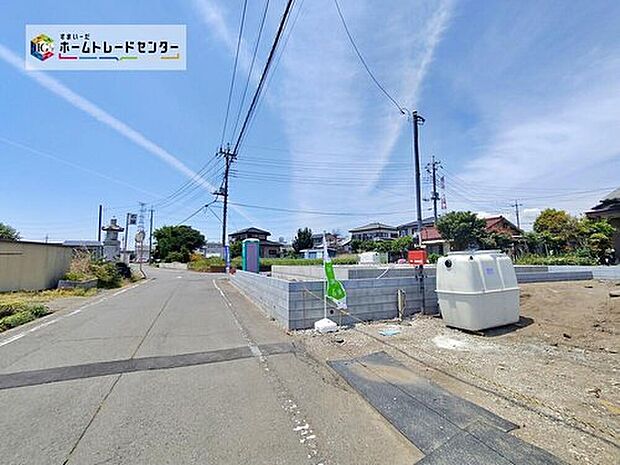 住人以外の車の進入も少なく、小さなお子様を持つご家庭にも安心。カースペースを広く確保したので、愛車のお手入れもしやすくなっております。資料送付・ご見学即対応!お気軽にお問い合わせください♪
