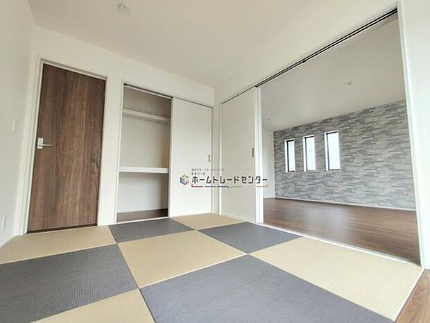 【リビング以外の居室】3号棟◆リビングと隣接する和室は、来客時やお子様を寝かせるスペースなど活用は様々です♪