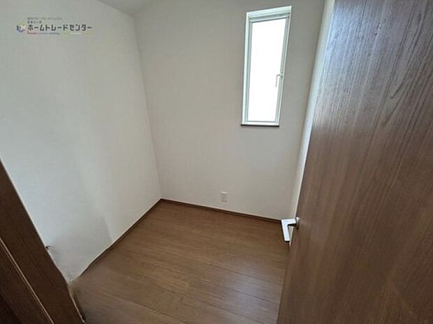 【収納】各居室には収納完備、納戸付きでお部屋をすっきりとお使い頂けます!