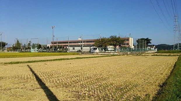 高崎市立吉井西小学校（約450m）