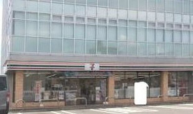 セブンイレブン前橋石倉町店(約720m)
