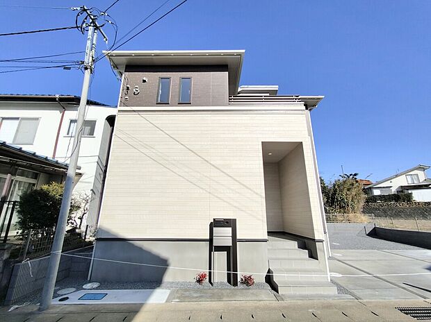 【現地外観写真】◆耐震構造で地震に強く、次代へ繋ぐ強固な住宅です。