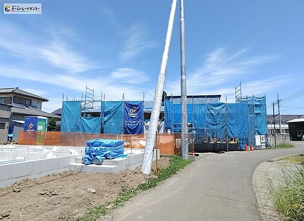 【前面道路含む現地写真】◆◇飯田グループホールディングス唯一の販売専門会社のホームトレードセンターの社員が直接、当物件をご案内いたします。見学希望、資料請求等、お気軽にお問い合わせくださいませ♪