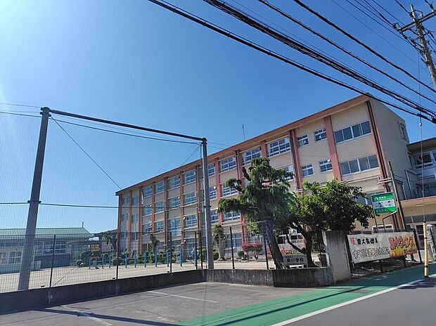 前橋市立東小学校(約1,100m)