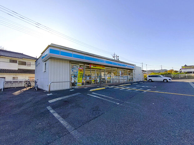 ローソン越生如意店(約1,064m)