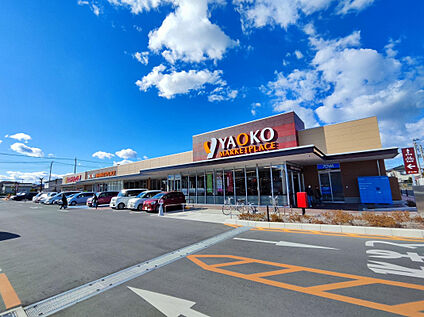 ヤオコー深谷上野台店 370m