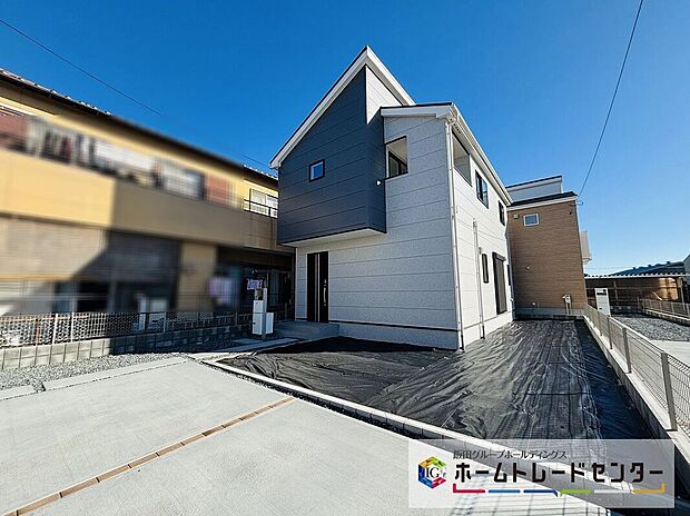 「富士市富士岡」全５区画
１・２号棟が２階建て、５号棟が平屋建ての３区画が建売販売中です