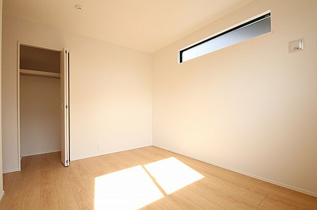 【☆Bed Room☆】２階の各居室にはそれぞれ収納を完備！しっかりとした容量のスペースを確保しているので、お部屋は美しい空間を保てますね♪
