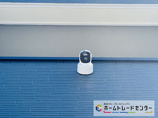 【【設備】防犯カメラ】不審者の侵入や空き巣、駐車場における車上荒らしなどの犯罪も防犯カメラによって抑えられます。また、ペットや子供、高齢者の見守りにもなります。