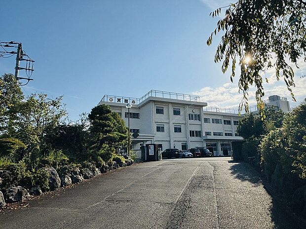 天間小学校（約1,123m）