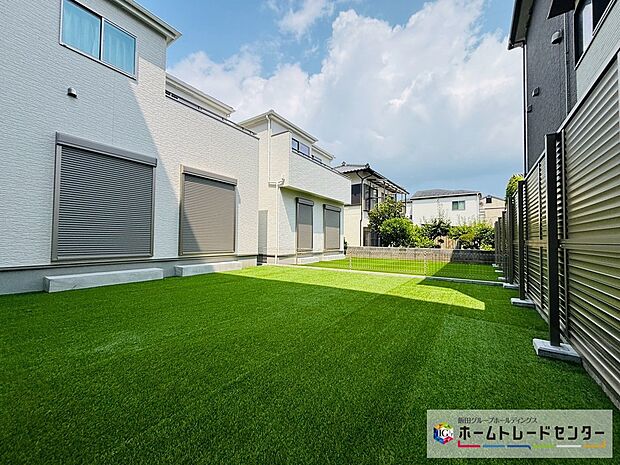 【現地外観写真】南建物との間隔も取れています