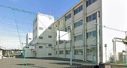 片浜中学校 318ｍ(徒歩４分)